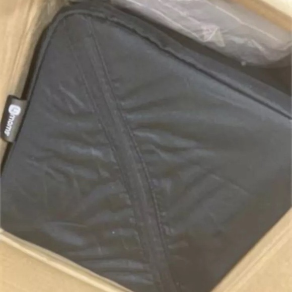 4moms Breeze Plus Portable Playard Removable Bassinet Changing Table - Picture 5 of 5